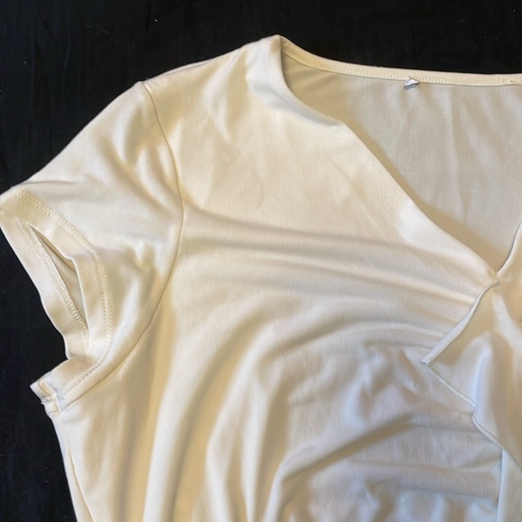 Cream Ruffle front Short sleeve blouse - Picture 2 of 7